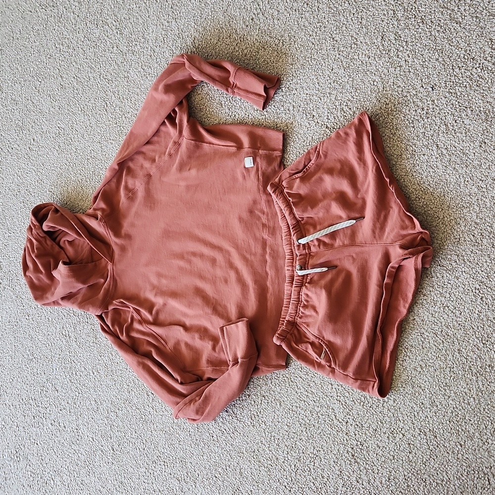 Vuori cinnamon shorts and hoodie S